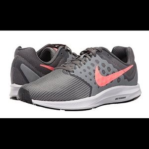 Nike Women Running Shoes (NEW)